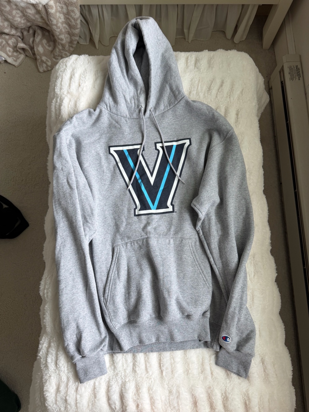 Champion Gray Villanova Hoodie Size L
